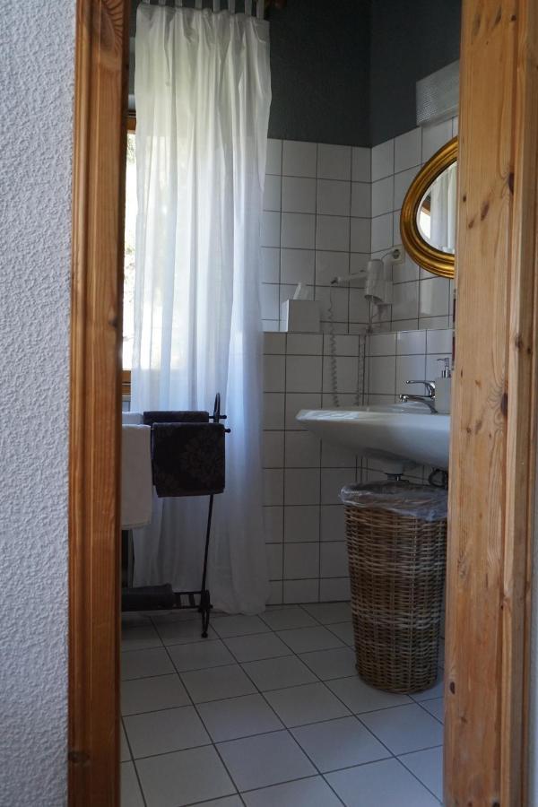 Hotel Garni Altes Winzerhaus Moselschaenke Kobern-Gondorf Bagian luar foto