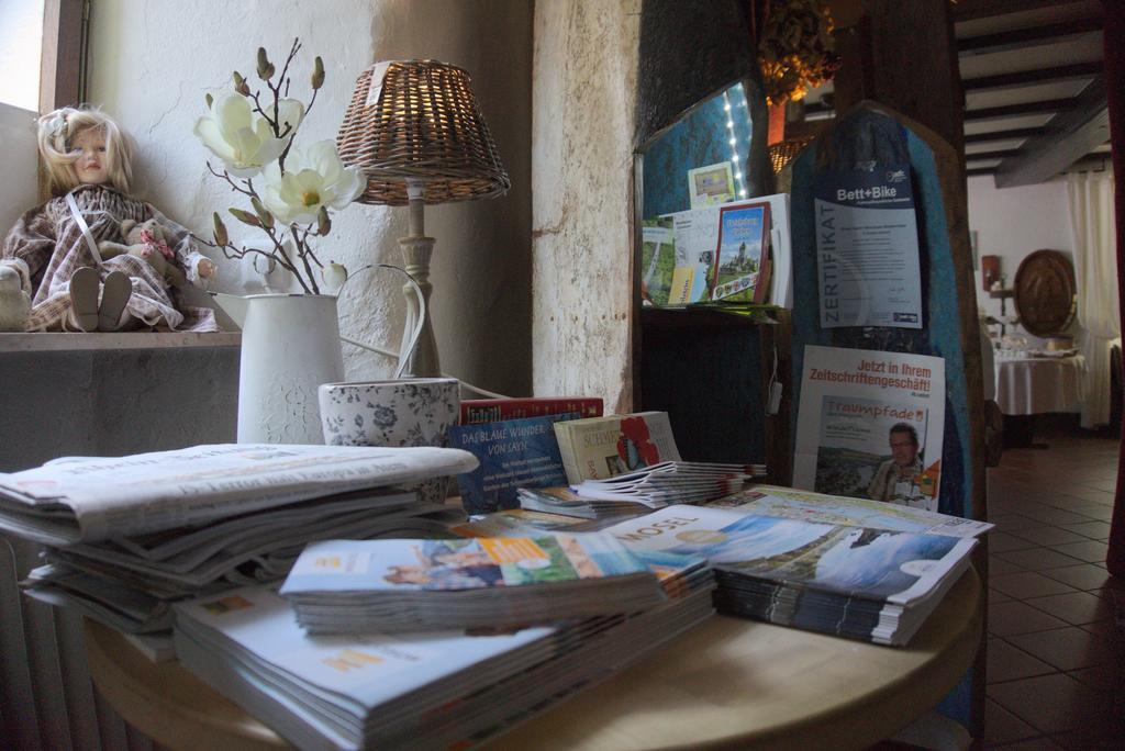 Hotel Garni Altes Winzerhaus Moselschaenke Kobern-Gondorf Bagian luar foto