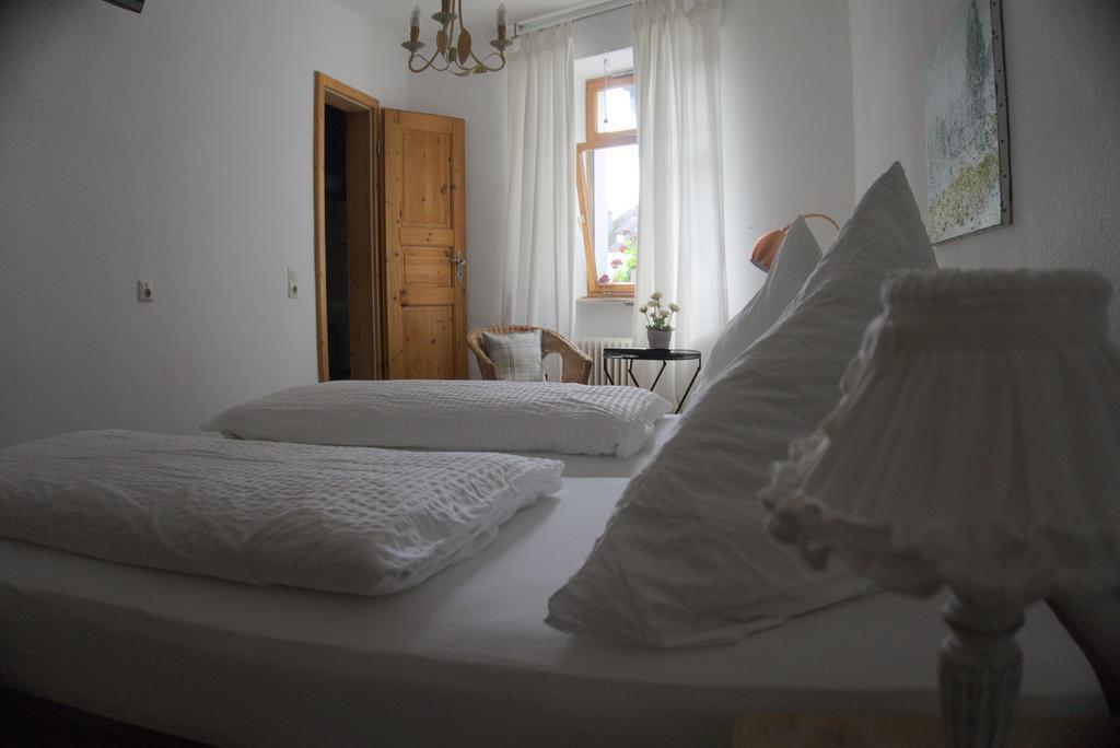 Hotel Garni Altes Winzerhaus Moselschaenke Kobern-Gondorf Bagian luar foto