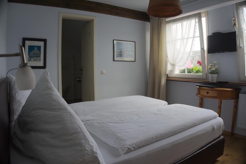 Hotel Garni Altes Winzerhaus Moselschaenke Kobern-Gondorf Bagian luar foto